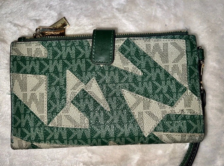 Bolso de Mano Grande de Viaje Michael Kors Jet Set MK Logo Bolso y Muñequera a Juego Foto 2 de 4