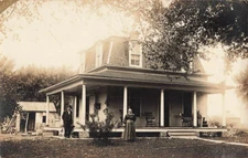 Postcard 1911 RPPC Sisters Louise(?) Mrs. Graves, House 2 People "Me at Kelley"