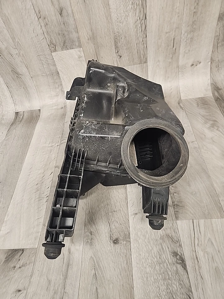 15900675 Caja de limpiador de admisión de aire 2,4 L 2009 Pontiac G6 Foto 2 de 4