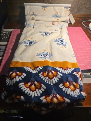 Jessica Simpson Soft Throw 50'' x 70'' Evil eye theme 