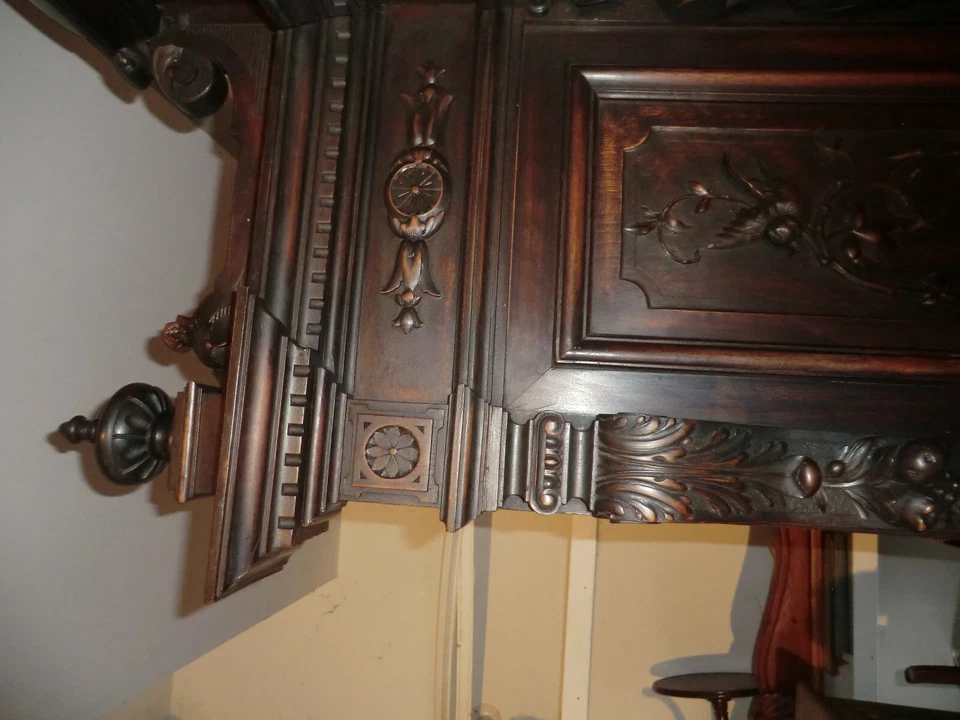 Русский искусно вырезанный сервант 18 века - Изображение 3 из 4