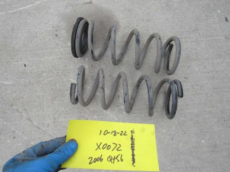 2004-2007 Infiniti QX56 conjunto de mola helicoidal de suspensão traseira para motorista passageiro  - Imagem 2 de 4