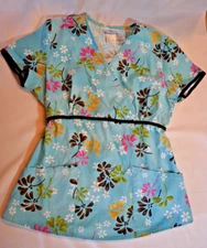 SB Scrubs Scrub Top, size S, Turquoise w/print & brown trim