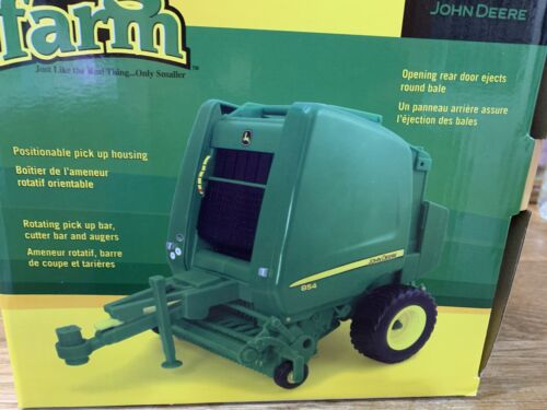 Ertl Big Farm John Deere 854 Round Baler with Bales. 1/16 Scale. NIB - Picture 5 of 5
