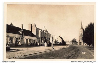 BBHP11-1005-45 - SULLY-LA-CHAPELLE - La Grande RUE - L'Eglise