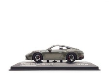 Minichamps 1:43 Porsche 911 Carrera 4 GTS (992) in Aventurine Green Metallic