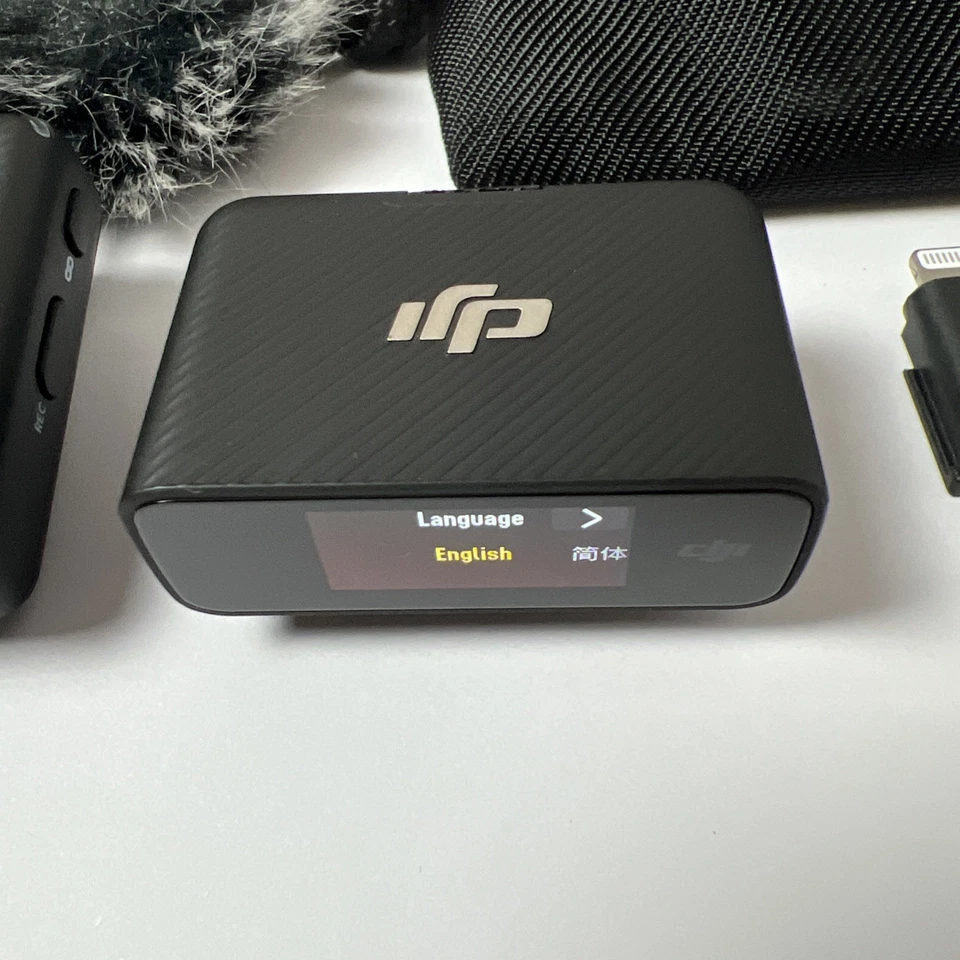 DJI Wireless Mic (2 TX + 1 RX + Charging Case) Pre-Owned - Image 2 of 4