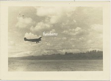Foto Russland-Feldzug Flugzeug Ju52 im Anflug (F187)