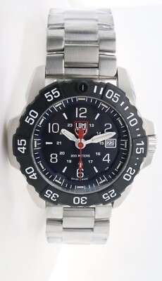 Auth. Luminox 3250 Men s 200m Dark Navy Dial Black Bezel Quartz Wrist Watch