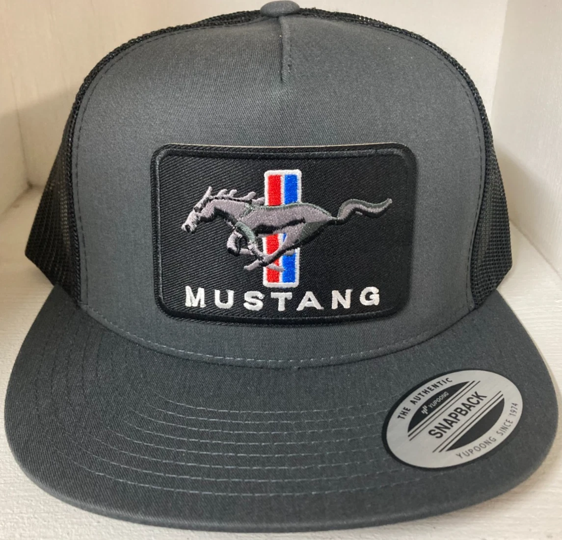 Ford MUSTANG Retro Classic TRUCKER Hat Cap New!