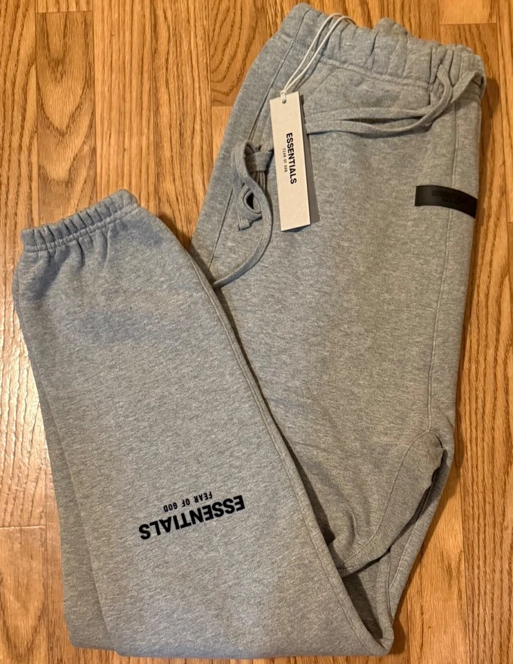 Pantalones deportivos Essentials avena oscura talla XS Foto 2 de 3