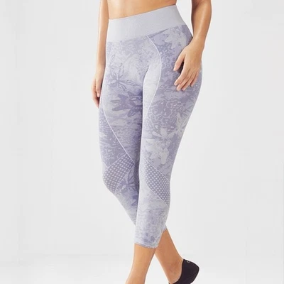 FABLETICS Heather Iris/Viola Seamless Mid-Rise Jacquard Capri Active Size Small - Bild 1 von 4