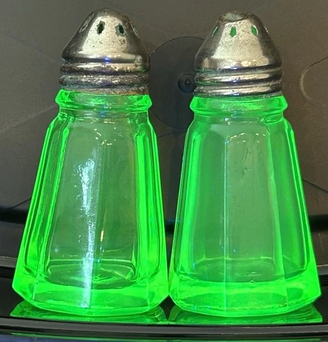 Vintage Hazel Atlas Green Uranium Depression Glass Paneled Salt & Pepper Shakers
