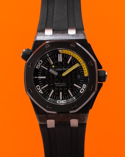 Audemars Piguet Royal Oak Offshore Diver 42mm 15706AU Carbon F...