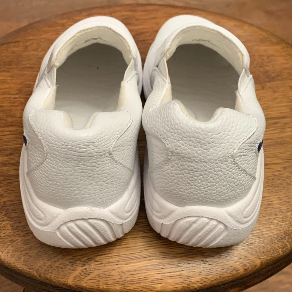 Nurse Mates Womens White Leather Slip Resistant Clog Dove Comfort Shoe Size 5.5M - Image 3 of 4