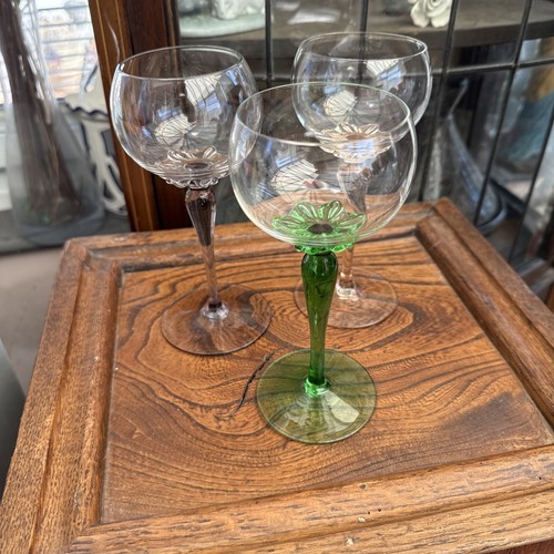 Vintage coloured stem wine glasses X3 - Floral Bowl Base - Picture 3 of 6