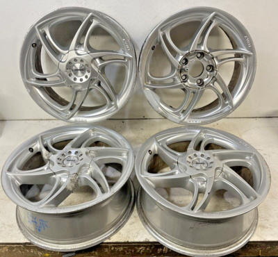 MoMo✩* 𝗠𝗢𝗠𝗢 Seven is designed to have 7-spoke clean cuts purposely