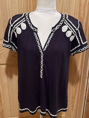 Anthropologie Akemi + Kin Short Sleeve Embroidered Navy V Neck Size Small ~ EUC