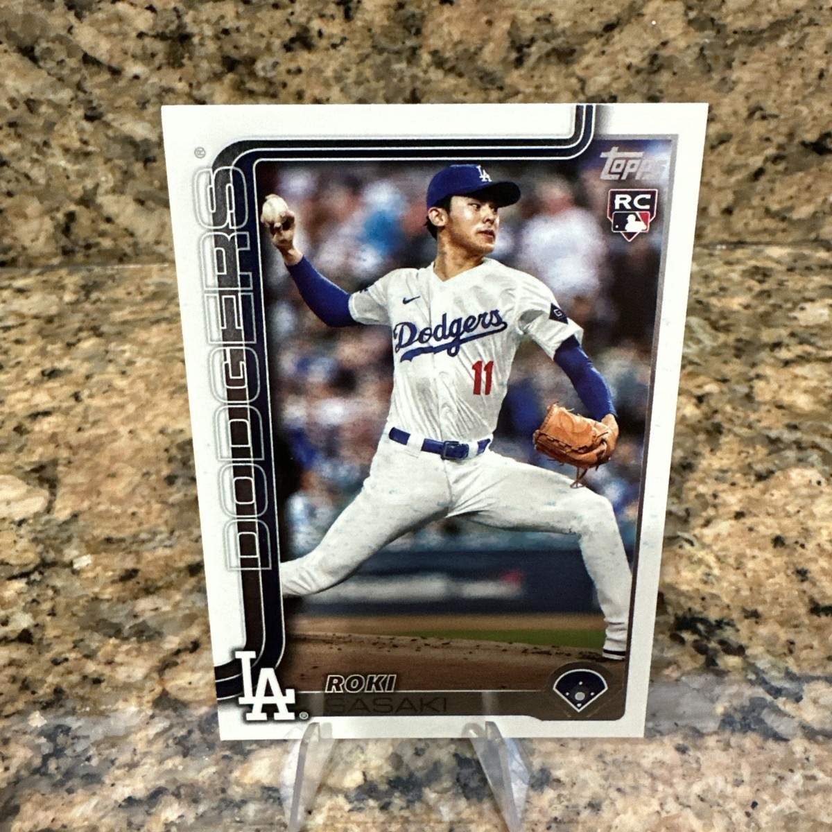 Topps - 佐々木ロキ　Roki Sasaki Dodgers サイン入りルーキカード 2025 Topps Series 2 #558 Roki Sasaki Dodgers Rookie Silver
