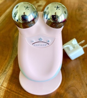 NuFACE Trinity PRO Microcurrent Facial Training Device Pink
