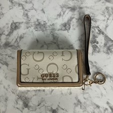 GUESS Women  s Wallet Clutch Wristlet Light Cream Ivory G Logo Zipper