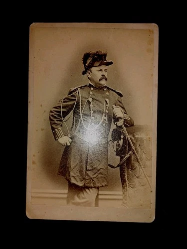 Original Civil War Soldier Photograph in Uniform with Sword, Militaria