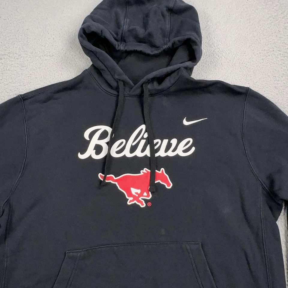 Sudadera con Capucha SMU Mustangs Para Hombre Mediana Negra Nike Fútbol Universitario Believe Polar NCAA Foto 2 de 4