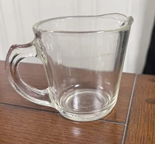 Vintage 1950's Pyrex D Handle 8 oz Only General Household or Photographic Use