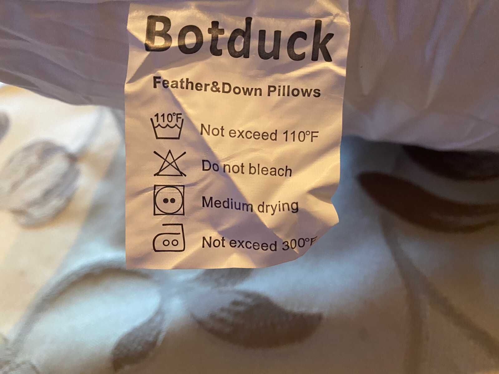Botduck Goose Down Feather Pillows Set of 2 Standard pillows.