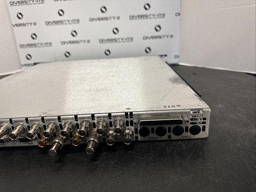 Tektronix WVR 7100 Multi-Standard Multi-Format Waveform Monitor - Picture 5 of 6