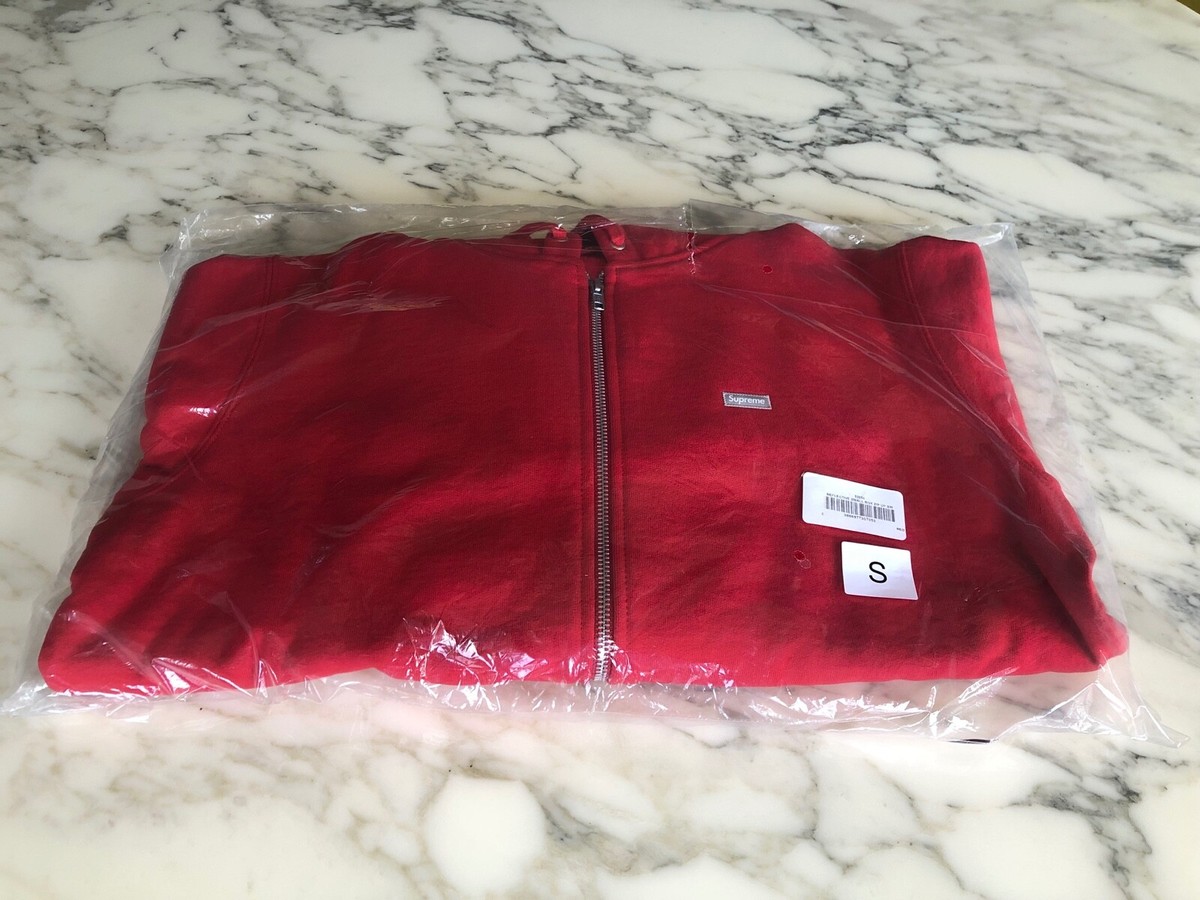Supreme FW18 Reflective Small Box Logo Zip Up Hoodie Red Supreme FW18 Reflective Small Box Logo Zip Up Hoodie Red