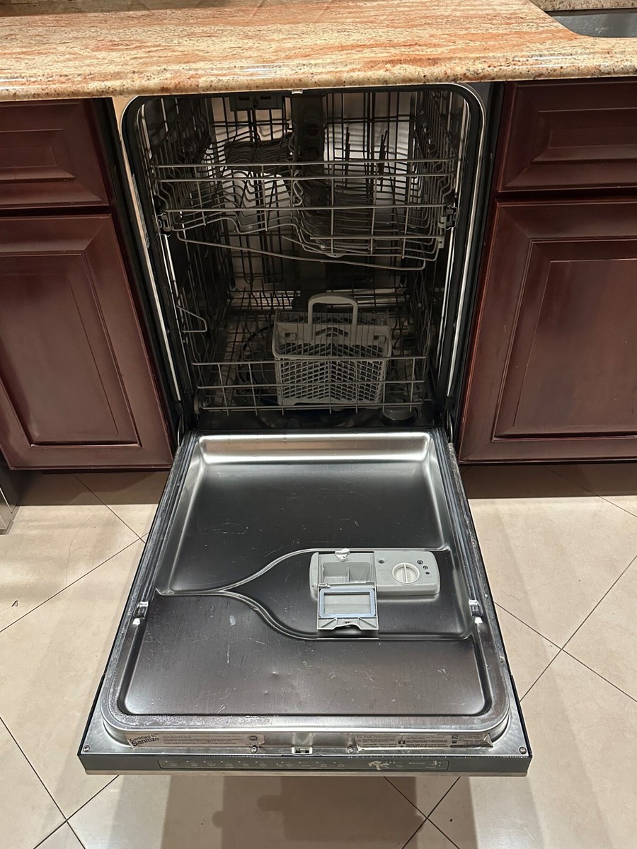 24 Inch Jenn-Air Dishwasher Model JDB1100AWS - Main Image