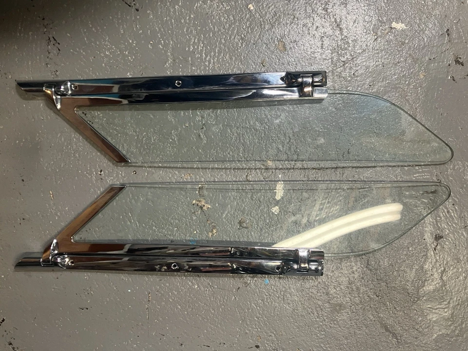 Deflectores de aire de ventana lateral Chevrolet Vega Monza 71-76 NOS 994531 Foto 2 de 4