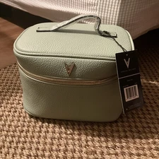 Vanessa Williams Mint green Train Case -NWT
