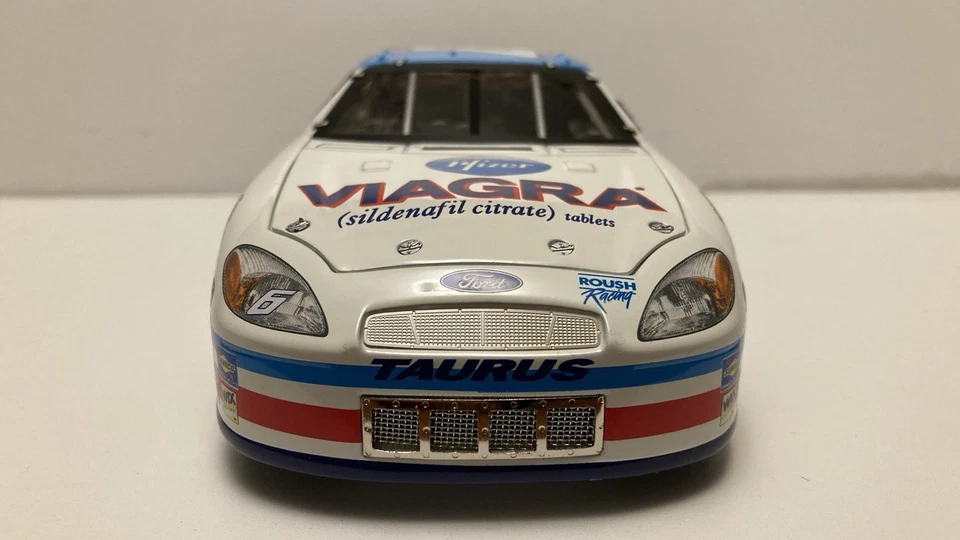 Mark Martin 2005 1/24 diecast #6 Viagra All Star Challenge Ford Team Caliber Foto 3 de 4