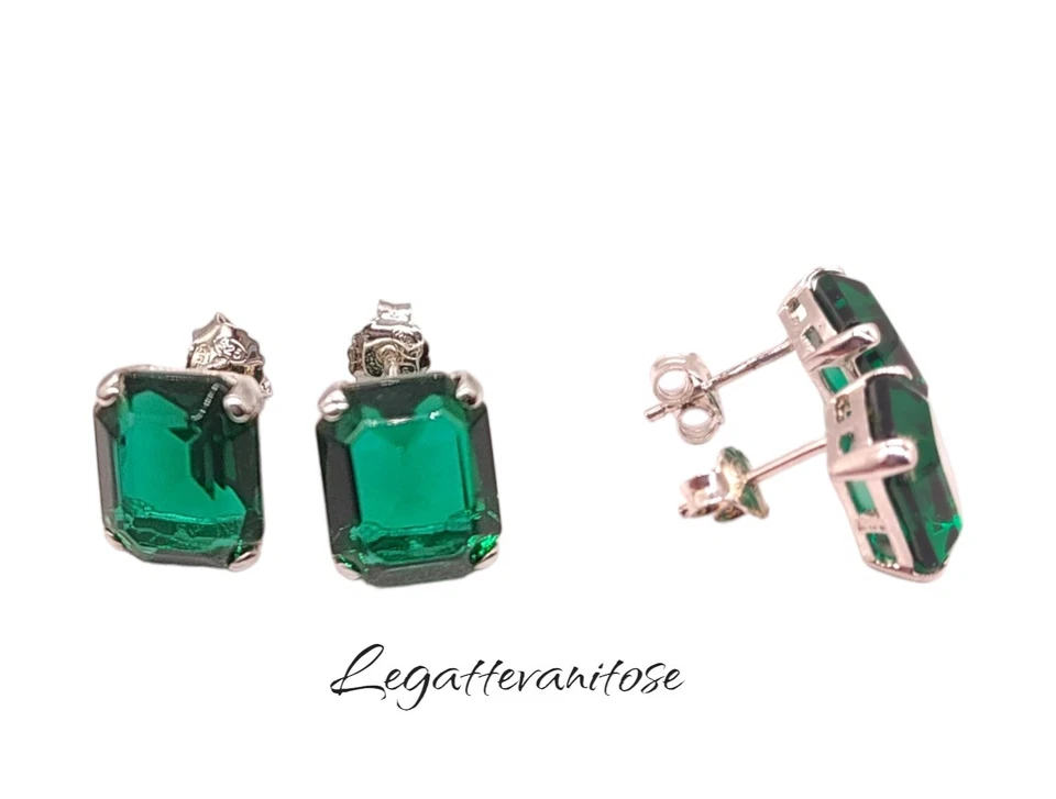 Orecchini Donna in Argento 925  con  ZIRCONE VERDE SMERALDO. orecchini a lobo - Immagine 2 di 4