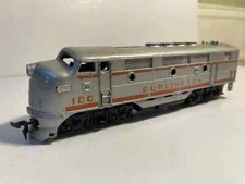 BACHMAN HO SCALE BURLINGTON 100 DIESEL LOCOMOTIVE FROM ESTATE