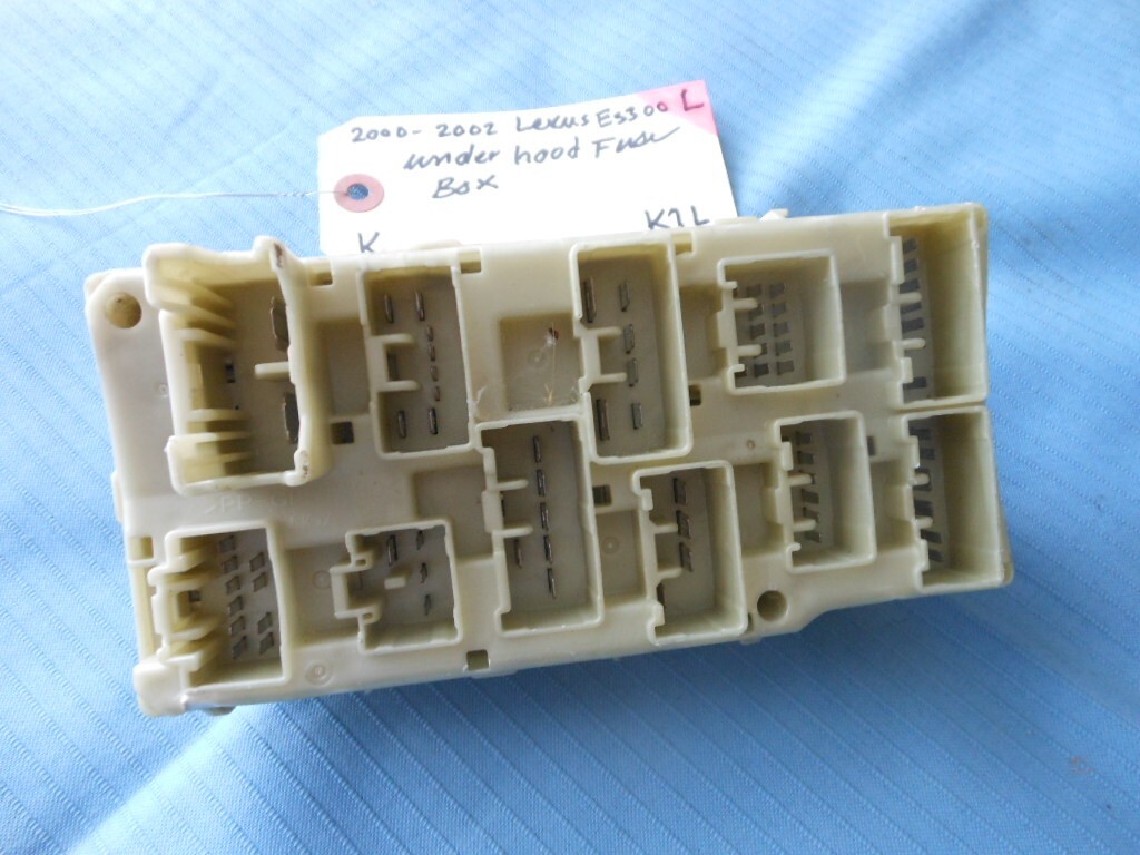 2002 lexus es300 cigarette lighter fuse 2000-2002 LEXUS ES300 UNDER HOOD FUSE BOX OEM