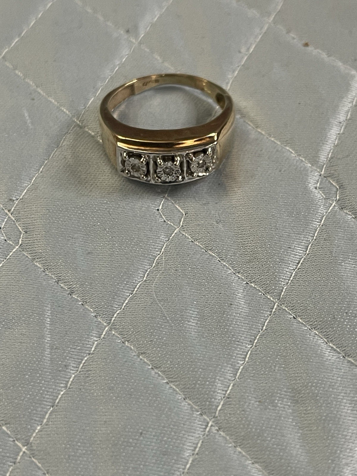 Used 10k Solid Solid Gold With 3 Diamonds Man Rin… - image 1