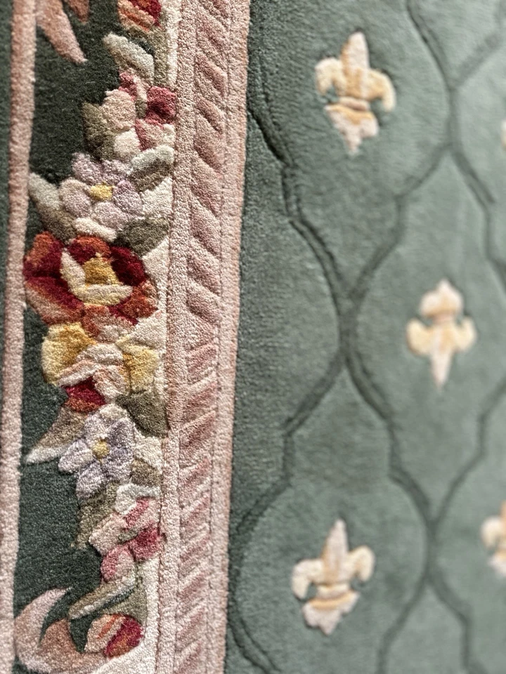 Alfombra limitada francesa Royal Handwove 100 % lana.©️Royal Palace edición Fleur de Lis  Foto 2 de 4