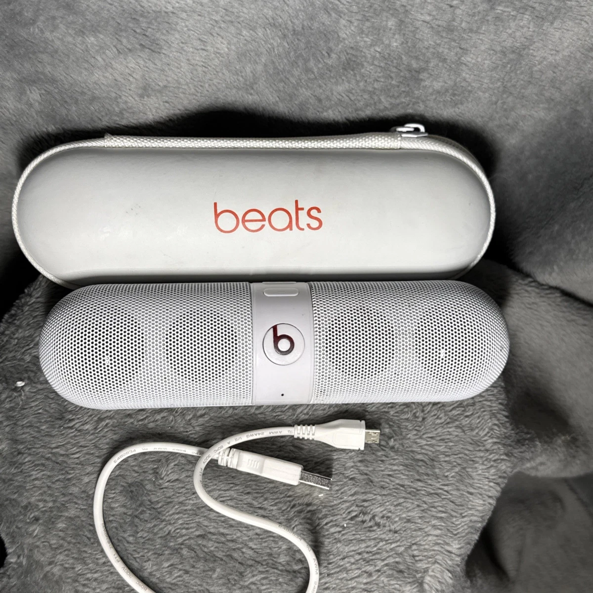 Beats by Dr. Dre Beats Pill+ White Audio Player Docks & Mini