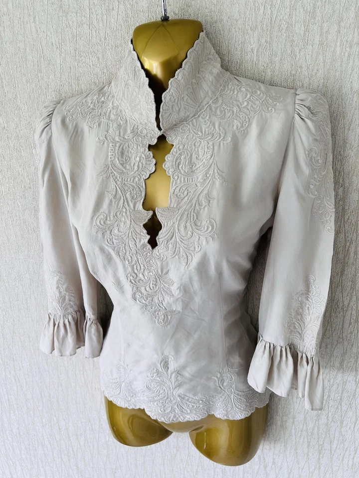 Exquisite Karen Millen Champagne Silk Lace Victoriana Blouse UK10 Stunning - Image 2 of 4