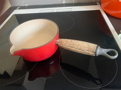 Le Creuset Casserole Avec Bec Verseur Rouge flammé ∅ 14 - Photo 1/4