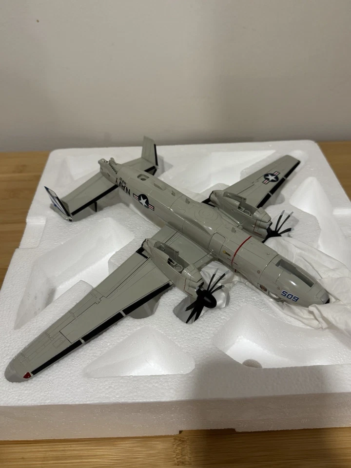 Hobby Master Grumman E-2D Hawkeye 168599 VAW-121 EE. UU. Abraham Lincoln HA4819 1:72 Foto 3 de 4