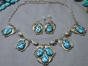 NAVAJO Begay SLEEPING BEAUTY TURQUOISE Sterling Silver Necklace & Earrings Set