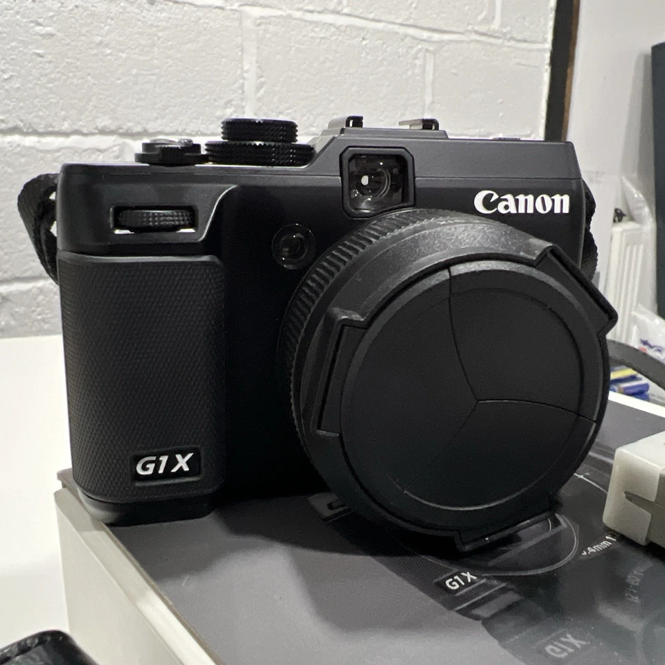 Canon Powershot G1X - Immaculate Condition + Spare Batttery & Charger - Image 2 of 4