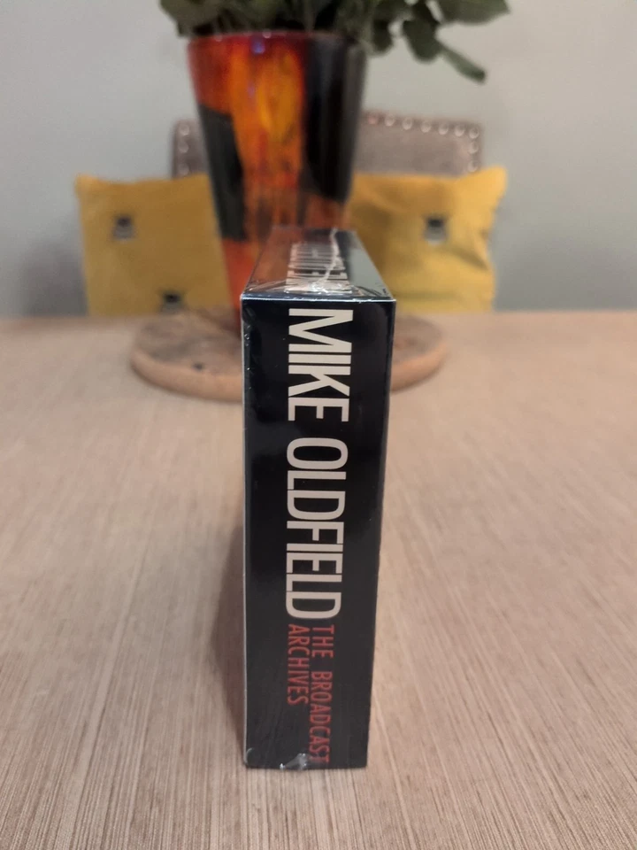 Mike Oldfield – The Broadcast Archives - Classic Live Recordings From The 1970s, - Image 4 of 4