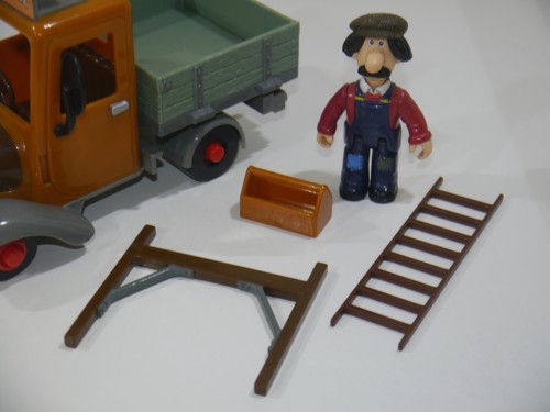 Postman Pat Large Friction Ted Glenn's Truck Ted Frame Ladder Toolbox _HM21 - Picture 2 of 17