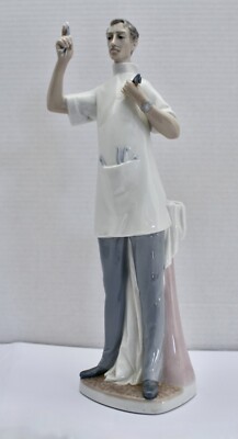 Lladro DENTIST DOCTOR by Salvador Furio 15-1/2