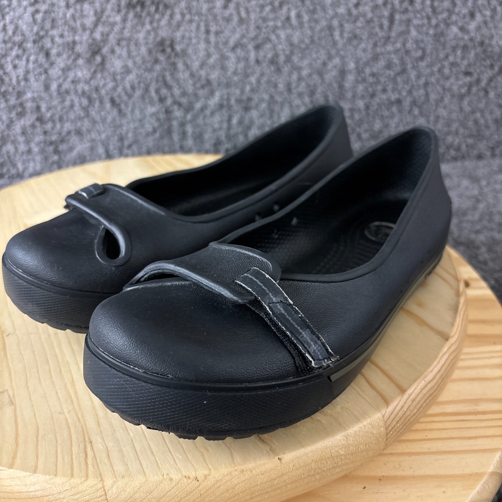 Crocs Loafer Crocband 2.5 Womens Size 7 Black Slip On Comfort Flats Adjustable Strap-image
